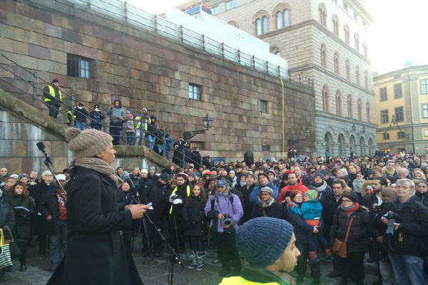 تظاهرات مردم سوئد در حمایت از مسلمانان