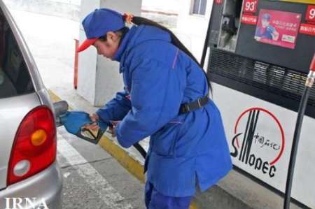 چین قیمت بنزین و گازوئیل را کاهش داد