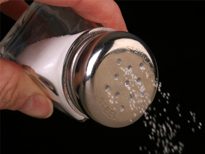 مقدار نمک کافی برای بزرگ‌سالان