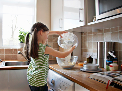 مشارکت کودکان در کارهای خانه